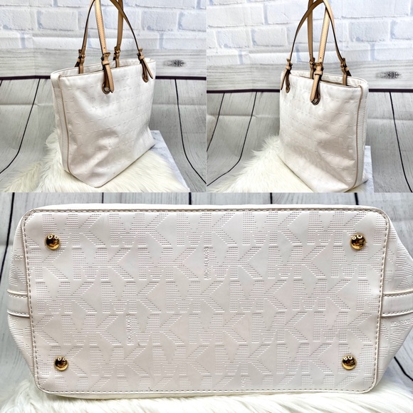 M I C H A E L K O R S : Signature Patent White Bag - Picture 4 of 7